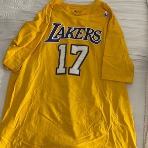 Lakers T shirt #17